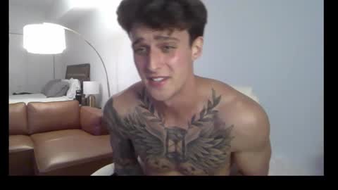 Snapshot of henrydesanti chatting on 03-06-26, 06:43 henrydesanti online show from 03-06-26, 06:43