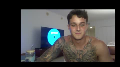 Snapshot of henrydesanti chatting on 05-09-26, 02:39 henrydesanti online show from 05-09-26, 02:39