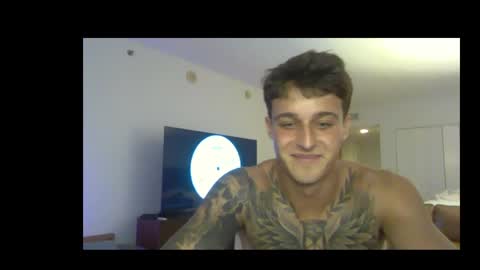 Snapshot of henrydesanti chatting on 05-12-26, 06:54 henrydesanti online show from 05-12-26, 06:54