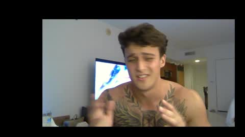 Snapshot of henrydesanti chatting on 05-31-26, 03:15 henrydesanti online show from 05-31-26, 03:15