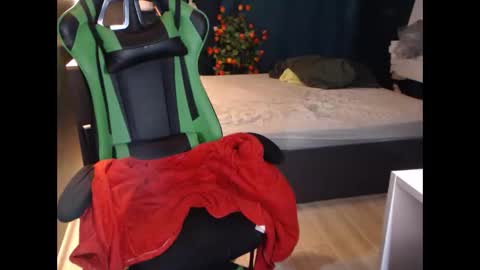 Snapshot of hentaishiing chatting on 11-13-25, 11:36 Hentaishiing online show from 11-13-25, 11:36