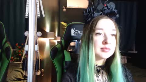 Snapshot of hentaishiing chatting on 11-22-25, 11:15 Hentaishiing online show from 11-22-25, 11:15