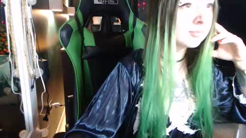 Snapshot of hentaishiing chatting on 12-20-25, 09:22 Hentaishiing online show from 12-20-25, 09:22