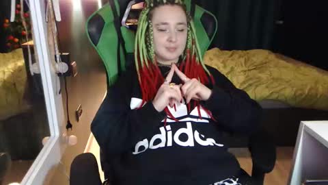 Snapshot of hentaishiing chatting on 03-17-26, 06:44 Hentaishiing online show from 03-17-26, 06:44