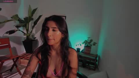 Snapshot of hera_069 chatting on 01-09-26, 06:05 Hello I am Valentina independent Colombian model I love sensuality and pleasure welcome online show from 01-09-26, 06:05