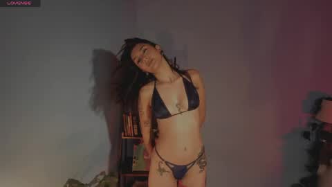 Snapshot of hera_069 chatting on 04-19-26, 11:40 Hello I am Valentina independent Colombian model I love sensuality and pleasure welcome online show from 04-19-26, 11:40