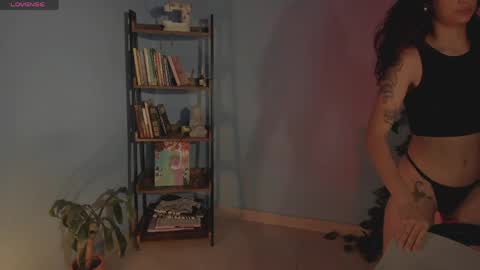 Snapshot of hera_069 chatting on 04-20-26, 11:46 Hello I am Valentina independent Colombian model I love sensuality and pleasure welcome online show from 04-20-26, 11:46