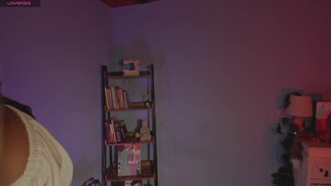 Snapshot of hera_069 chatting on 04-21-26, 11:49 Hello I am Valentina independent Colombian model I love sensuality and pleasure welcome online show from 04-21-26, 11:49