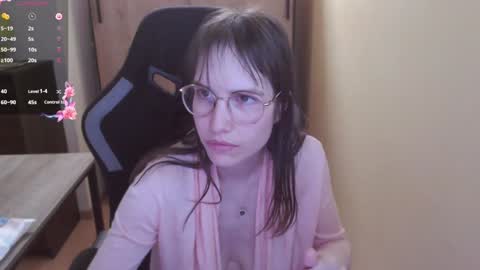 Snapshot of heraluna_ chatting on 01-21-25, 10:51 HeraLuna  online show from 01-21-25, 10:51