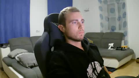 John Pearl online show from 12-17-25, 06:58