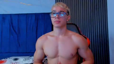 Snapshot of hercules_12345 chatting on 04-30-26, 03:29 Hercules online show from 04-30-26, 03:29