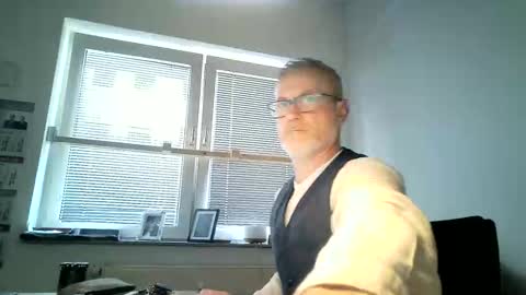 hering76 online show from 06-03-26, 06:05