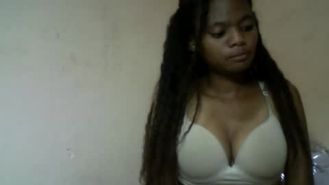 herisse01 online show from 06-03-26, 04:34