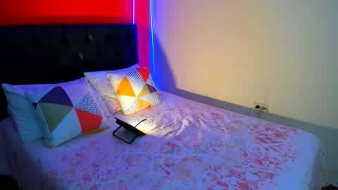 Snapshot of hermione_blonde chatting on 10-30-25, 07:58 hermione_blonde online show from 10-30-25, 07:58