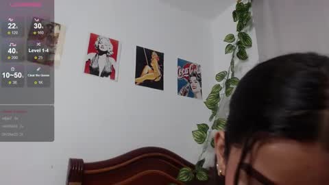 Snapshot of hermione_sweet18 chatting on 12-27-24, 11:31 Alana online show from 12-27-24, 11:31