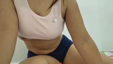 Charlotte Y Crystal online show from 12-03-25, 05:22