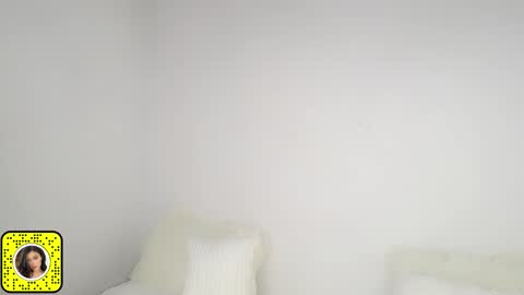 Snapshot of heros_25 chatting on 10-23-25, 04:45 heros_25 online show from 10-23-25, 04:45