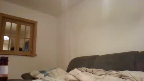 Snapshot of herry140 chatting on 12-16-25, 08:14 herry140 online show from 12-16-25, 08:14