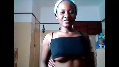 Snapshot of herslatt chatting on 05-13-26, 12:19 herslatt online show from 05-13-26, 12:19