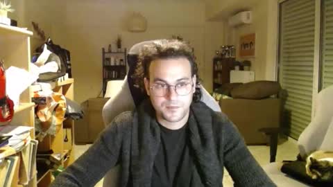 Snapshot of hervo chatting on 11-21-25, 11:03 YourGuy online show from 11-21-25, 11:03