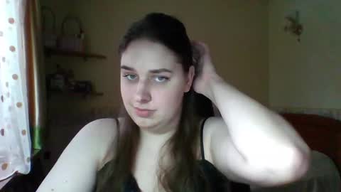 Snapshot of hess_luna_ chatting on 02-06-26, 09:56 hess_luna_ online show from 02-06-26, 09:56