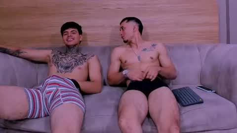 Snapshot of heteros_men chatting on 07-22-26, 03:09 heteros men online show from 07-22-26, 03:09