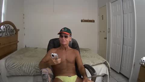 hewes1 online show from 09-08-25, 07:24