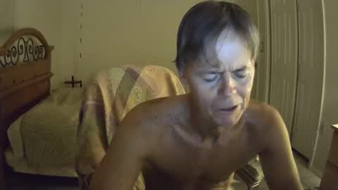 hewes1 online show from 12-21-25, 10:22