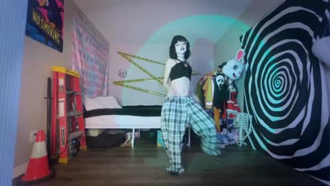 Snapshot of hexivu chatting on 09-25-25, 05:44 salem online show from 09-25-25, 05:44