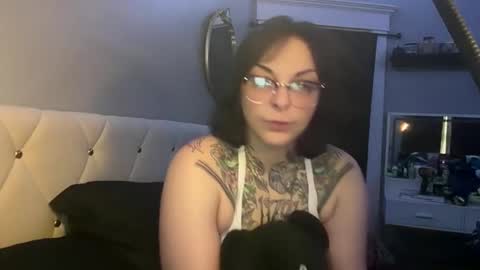 hexxyhoneypot online show from 06-01-26, 11:28