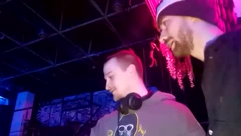 Snapshot of hey_arnold chatting on 12-25-24, 08:17 Arnold online show from 12-25-24, 08:17