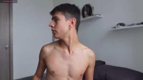 Snapshot of hey_cesard chatting on 02-15-25, 01:05 hey_cesard online show from 02-15-25, 01:05