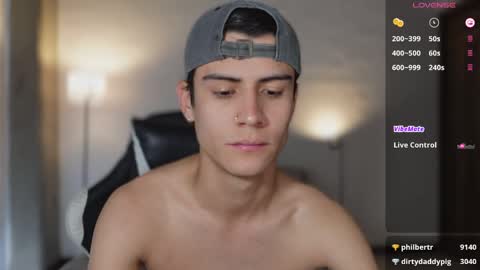 Snapshot of hey_cesard chatting on 05-20-26, 03:18 hey_cesard online show from 05-20-26, 03:18