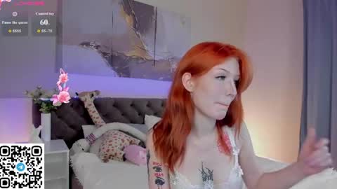 Snapshot of hey_lexy chatting on 06-26-26, 09:25 Lexy GMT1 0200 am-0900am Mon Tue online show from 06-26-26, 09:25