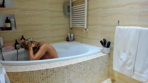 Heyheygrey online show from 02-20-25, 01:51