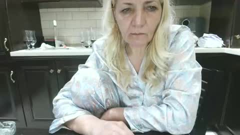 Snapshot of heyheygrey chatting on 05-10-26, 11:43 Heyheygrey online show from 05-10-26, 11:43