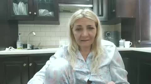 Snapshot of heyheygrey chatting on 05-27-26, 02:25 Heyheygrey online show from 05-27-26, 02:25