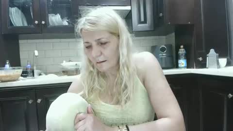 Snapshot of heyheygrey chatting on 06-05-26, 11:54 Heyheygrey online show from 06-05-26, 11:54