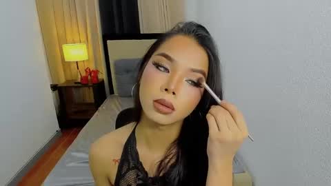 Snapshot of heyitsafira chatting on 06-07-26, 01:04 SAFIRA 3 online show from 06-07-26, 01:04