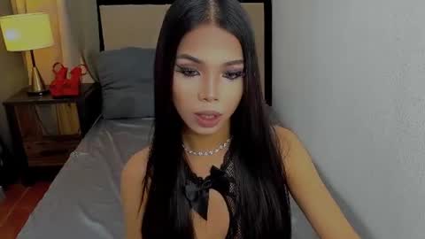 Snapshot of heyitsafira chatting on 07-28-26, 10:09 SAFIRA 3 online show from 07-28-26, 10:09