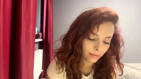 Snapshot of heyvibeee chatting on 10-05-25, 08:23 Gina online show from 10-05-25, 08:23