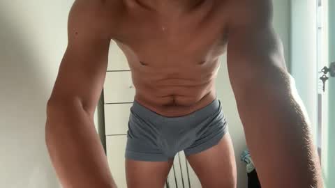 hhernan1 online show from 04-03-26, 08:51