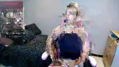 Snapshot of hi_scarlett chatting on 02-02-25, 01:30 hi_scarlett online show from 02-02-25, 01:30
