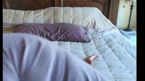 hidden_gold_milf online show from 05-13-26, 11:55