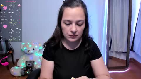 Snapshot of hidianapaola chatting on 10-03-25, 10:18 Diana online show from 10-03-25, 10:18