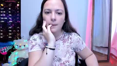 Snapshot of hidianapaola chatting on 02-23-26, 05:54 Diana online show from 02-23-26, 05:54