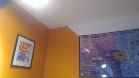 Snapshot of high__five chatting on 12-17-25, 09:15 high__five online show from 12-17-25, 09:15