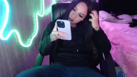 Snapshot of high_fortune chatting on 01-11-26, 06:18 high online show from 01-11-26, 06:18