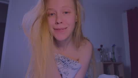 Chloe online show from 03-04-25, 03:00