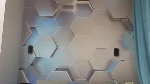 HIHIKA online show from 04-15-26, 09:04